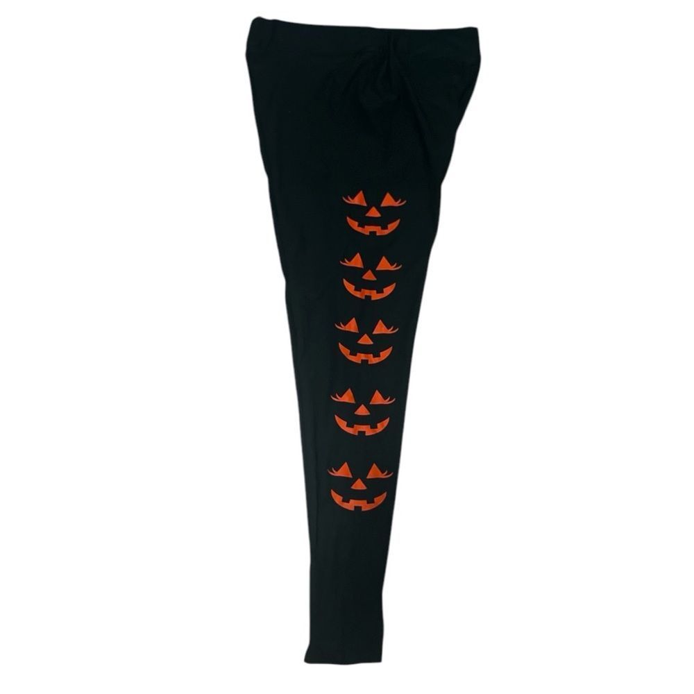 Women’s Halloween Pumpkin Face Black Cropped Leggings